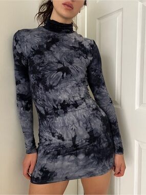 NWOT Lovers + Friends Satellite Dress - Navy